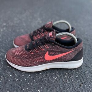 Womens Nike free run size 8.5 good condition